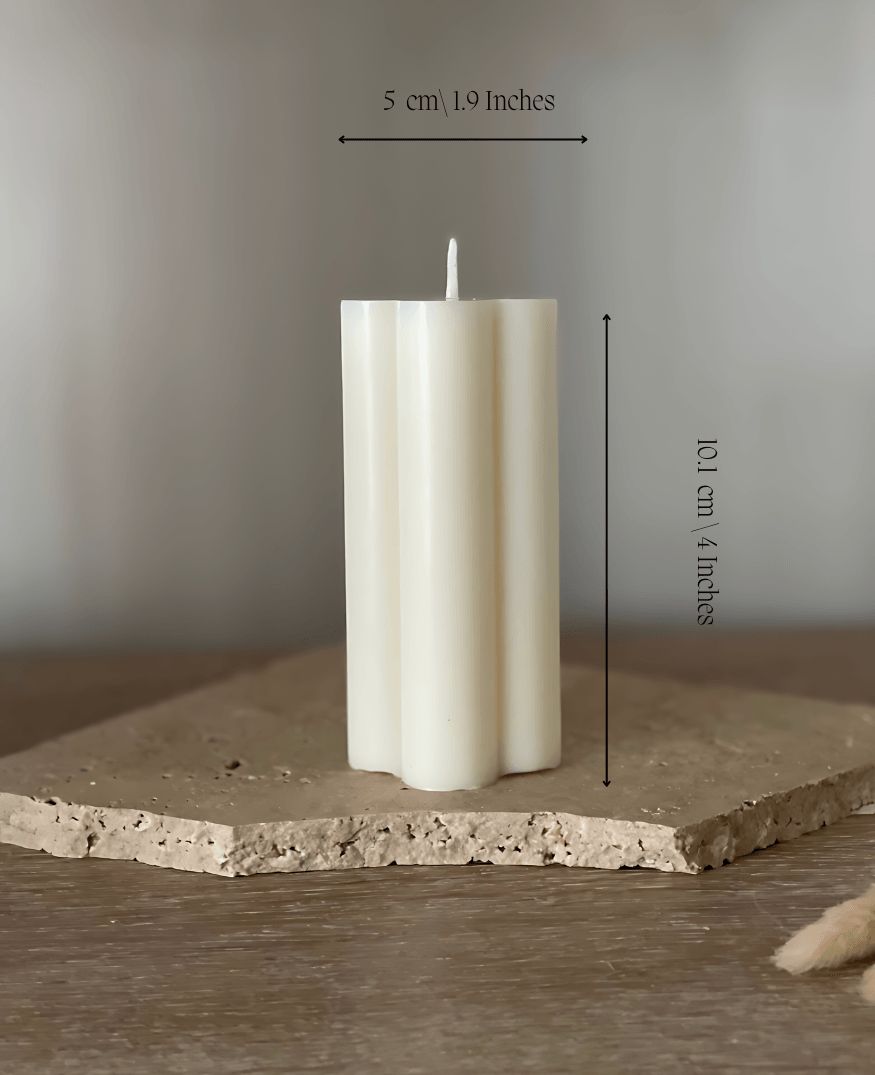 Daisy Pillar Candle - Momabatti