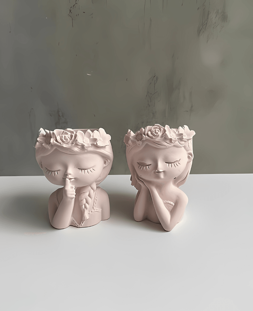 Quirky Queen Vases (Set of 2) - Momabatti