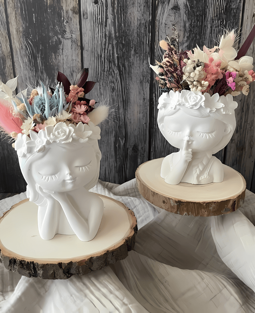 Quirky Queen Vases (Set of 2) - Momabatti